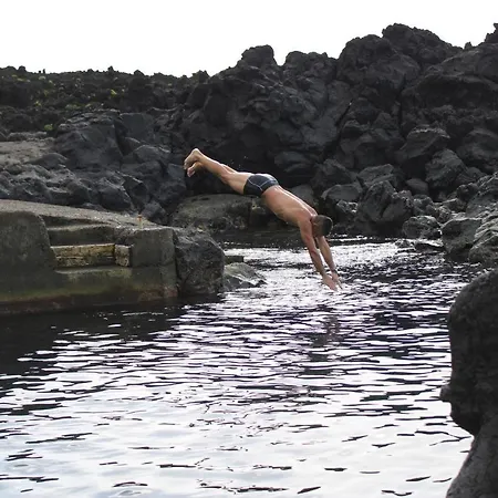 A Casa Do Jesus Al * Lomba (Flores)