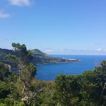 A Casa Do Jesus Al * Lomba (Flores)