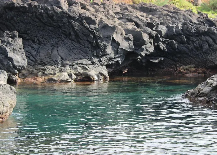 A Casa Do Jesus Al Lomba (Flores)